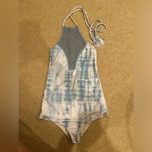 Acacia teahupoo, size P, EUC